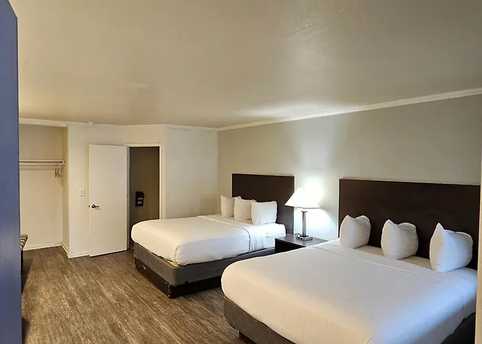 Bay Front Inn