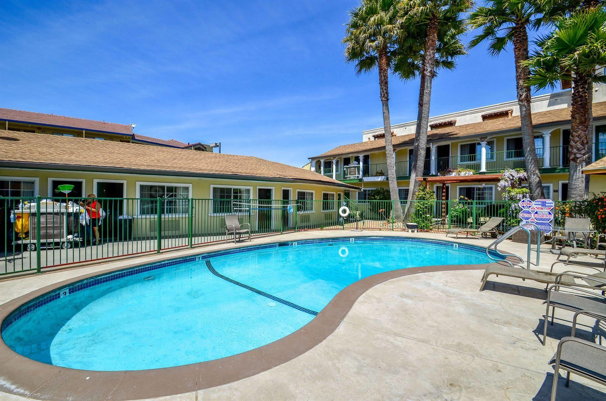Motel Bay Front